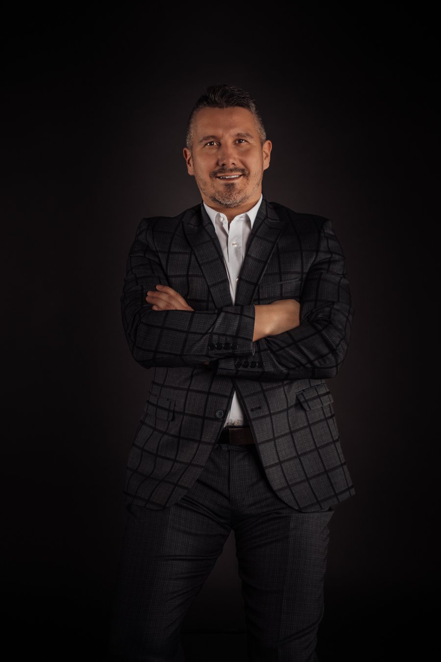 BIZNIS PORTRÉT