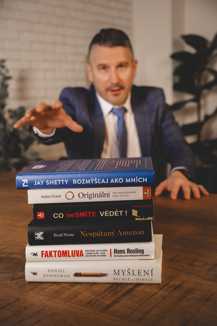 BIZNIS PORTRÉT